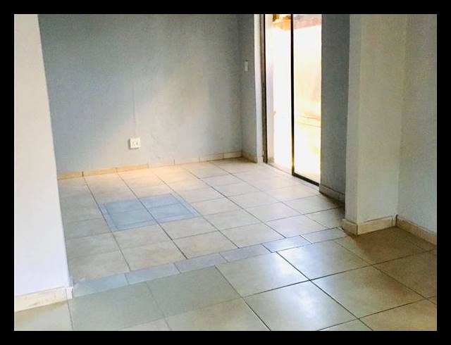 2 BEDROOM APARTMENT TO LET IN BIRCH ACRES